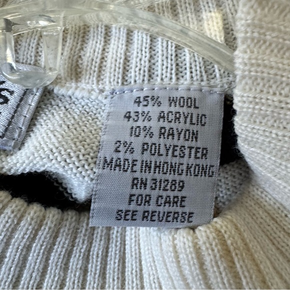 Vintage Jacobson’s Black & Cream Wool Blend Plaid Sweater Petite M Retro Preppy - Picture 9 of 9